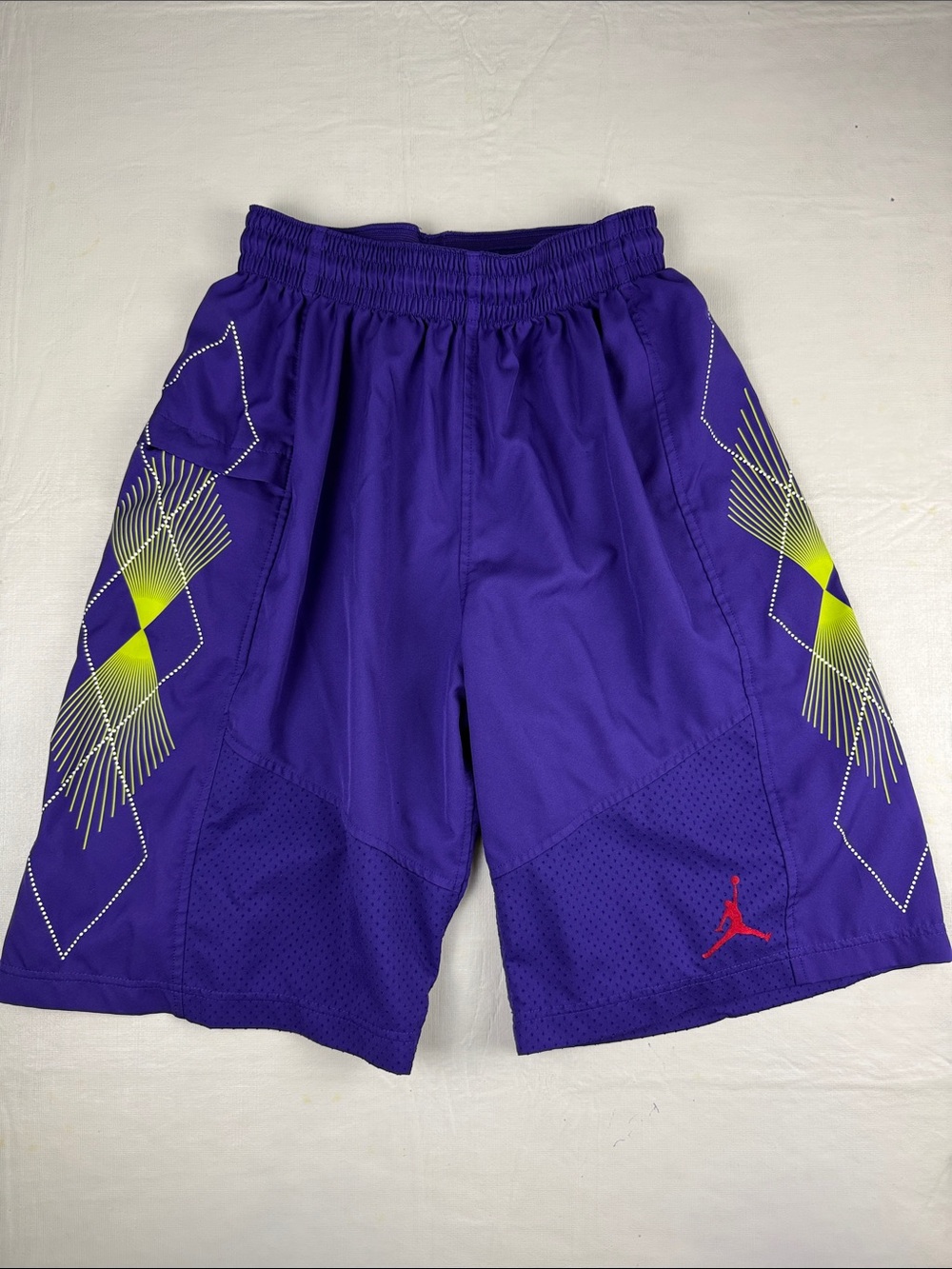 Jordan Men’s Purple Basketball Shorts Neon Yellow Accents Red Jumpman Size M
